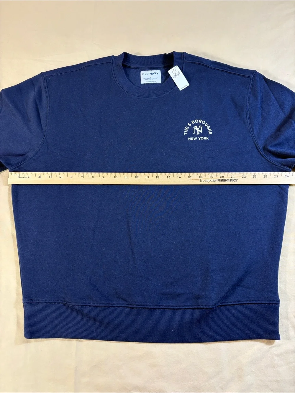 Old Navy New York Yankees Sweatshirt NWT Mens L Blue Crewneck 5 Boroughs MLB